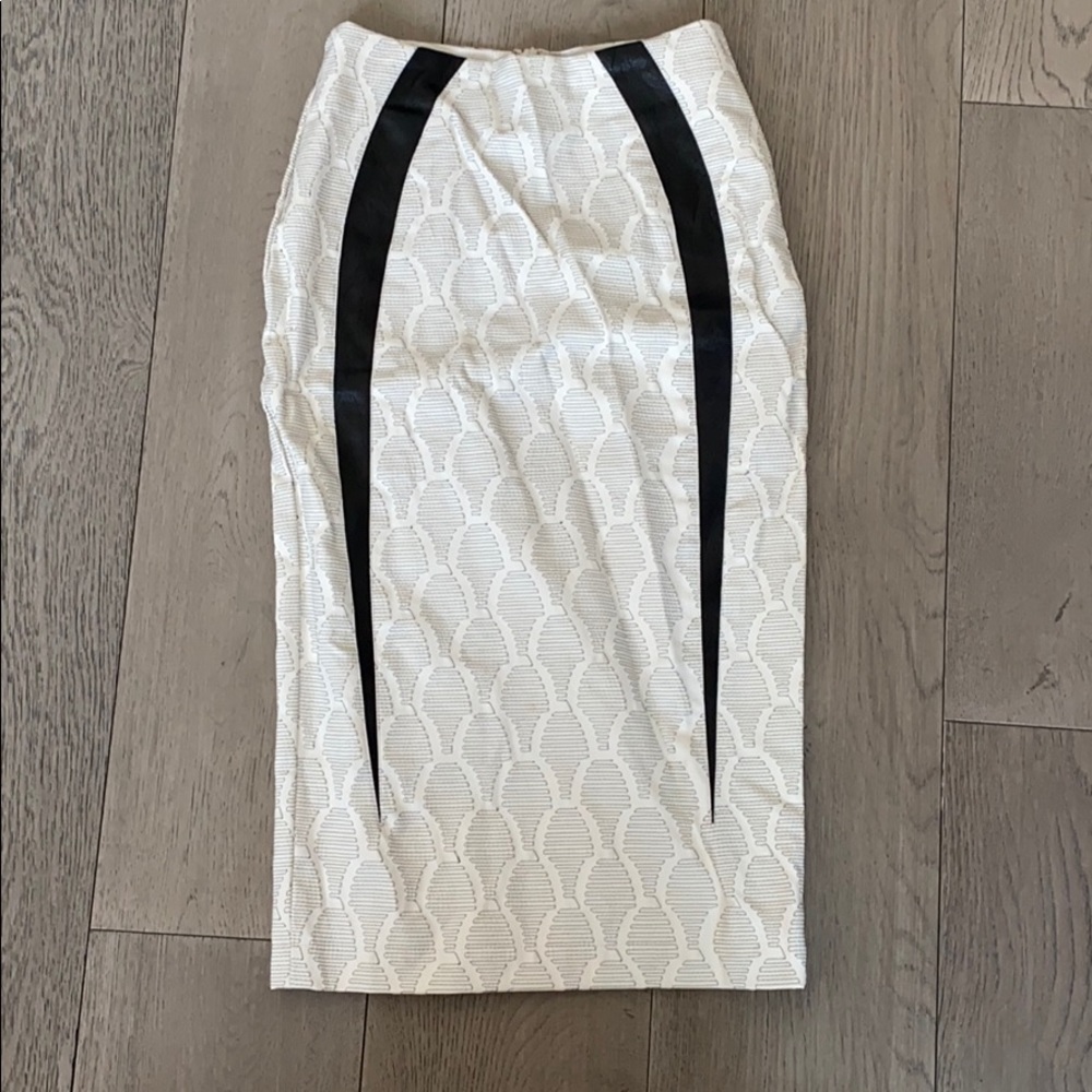 PREMONITION SKIRT